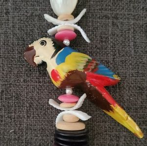 1980s wooden parrot necklace